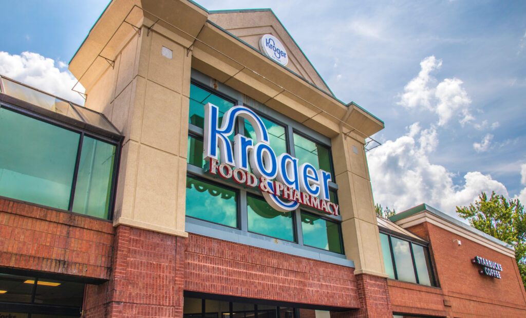 Kroger grocery store sign over entrance
By billtster